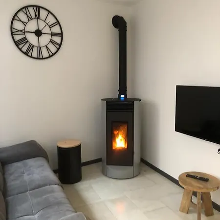 Apartment Annonciation